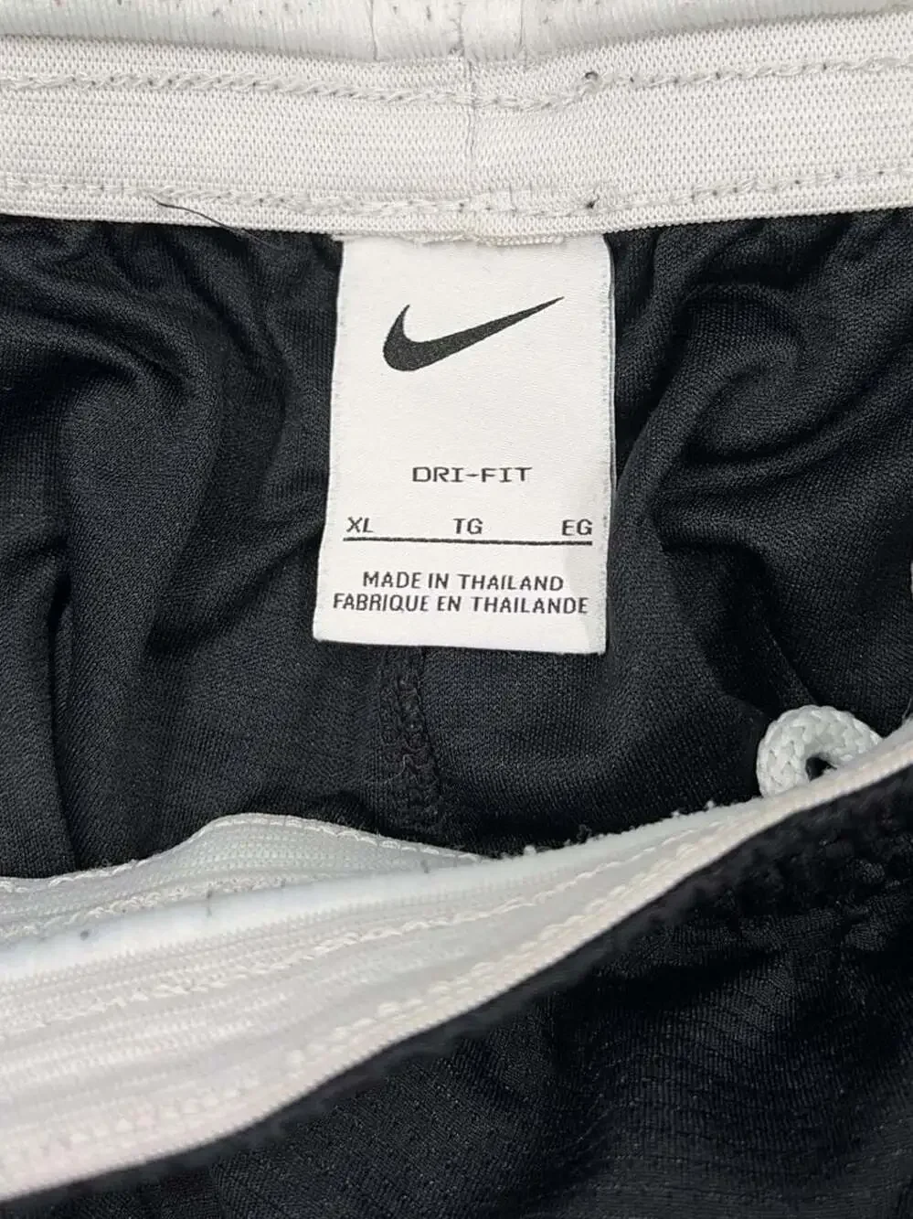 Nike Dri-FIT Elastic Basketball Athletic Shorts Black and Gray XL